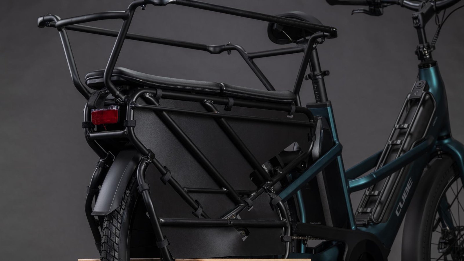 Cube Longtail Hybrid Family 800 vert royal et noir - Image 6